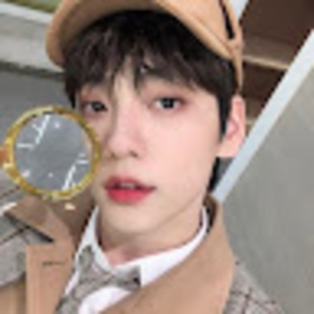 Meet your Posher, Elias